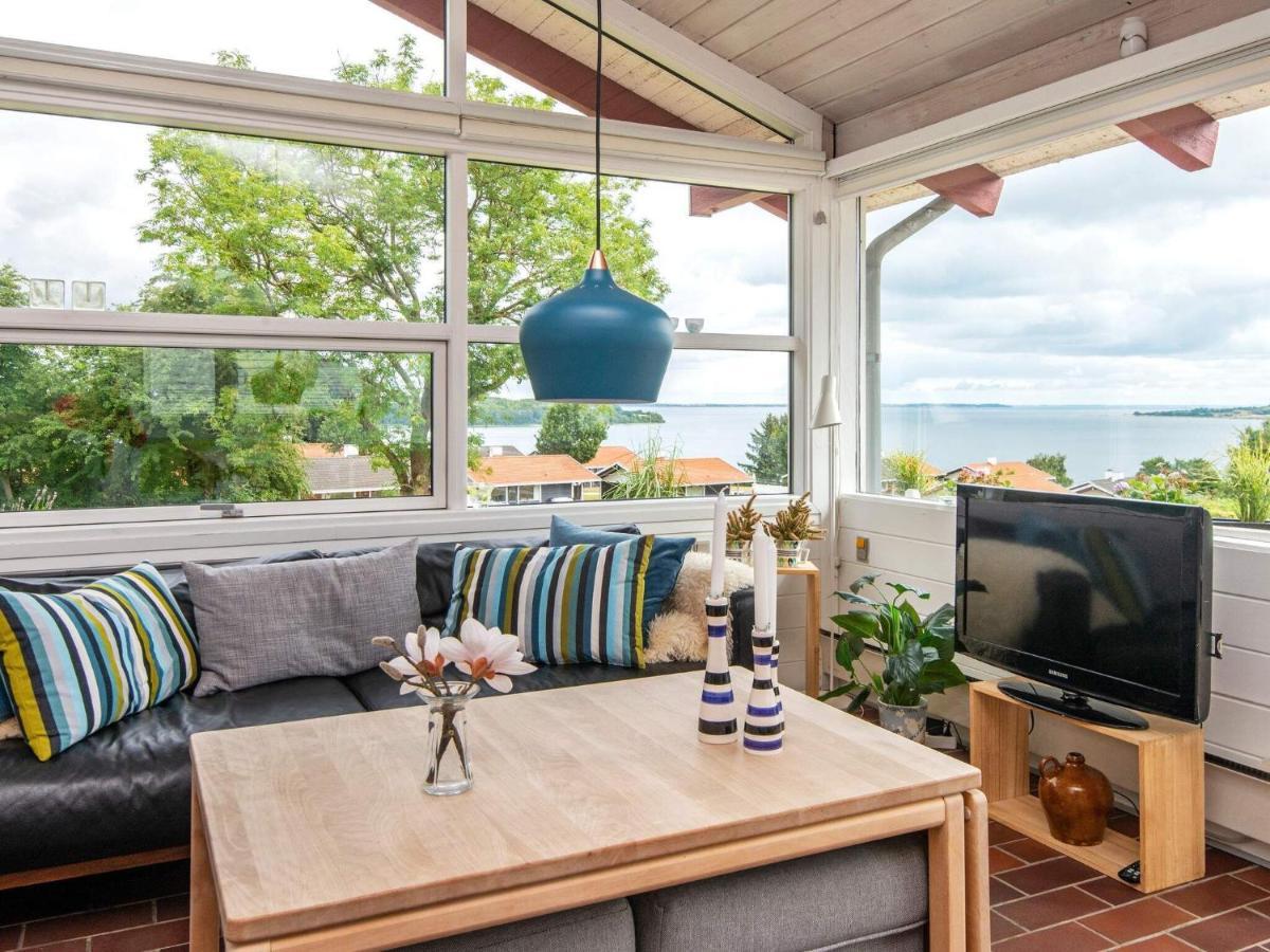 6 person holiday home in Aabenraa Buitenkant foto